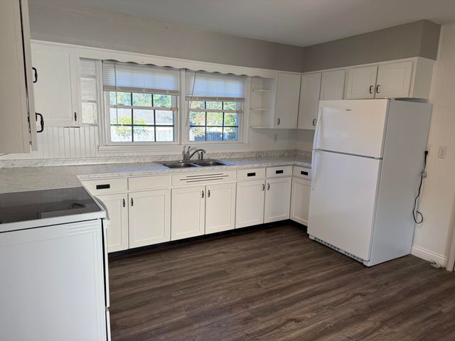 1415 N Main Street, Monticello, KY 42633