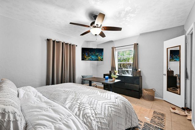 2204 NW 3rd Avenue 2, Wilton Manors, FL 33311