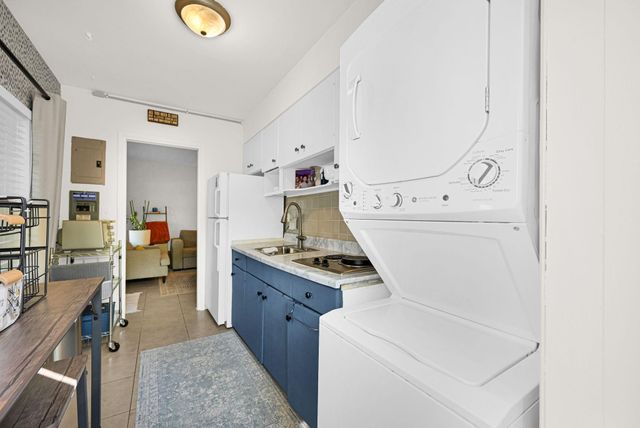 2204 NW 3rd Avenue 2, Wilton Manors, FL 33311