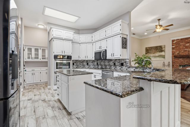 1104 ORIOLE LANE, Burkburnett, TX 76354