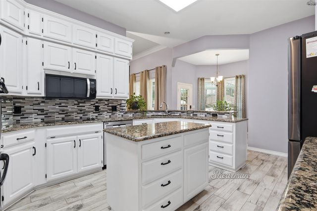 1104 ORIOLE LANE, Burkburnett, TX 76354