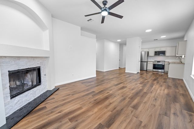 1052 Harriman Drive, Saginaw, TX 76131