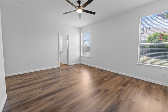 1052 Harriman Drive, Saginaw, TX 76131