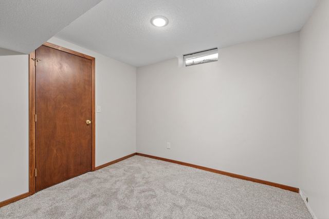 2228 W Hadden St, Wichita, KS 67217