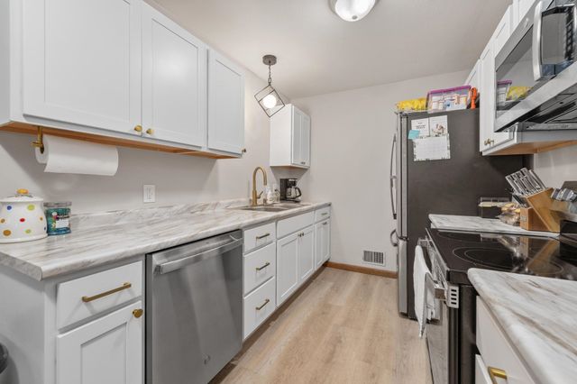 2228 W Hadden St, Wichita, KS 67217