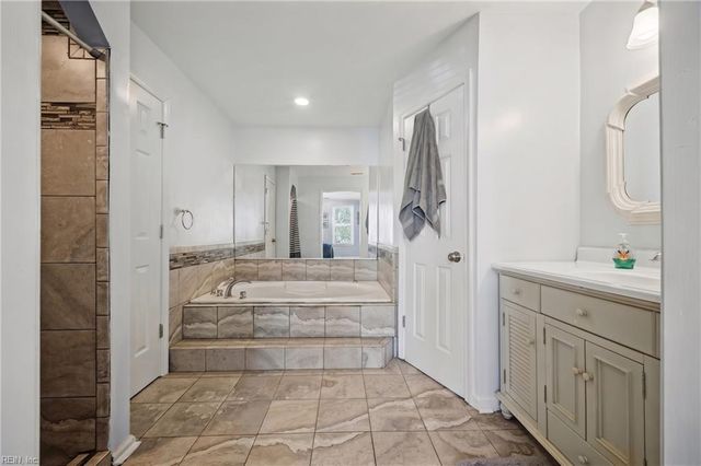 1028 Austin DR, Chesapeake, VA 23320