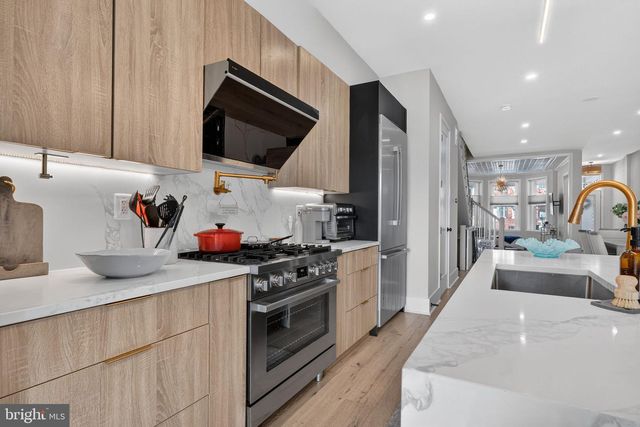 32 ADAMS ST NW, Washington, DC 20001