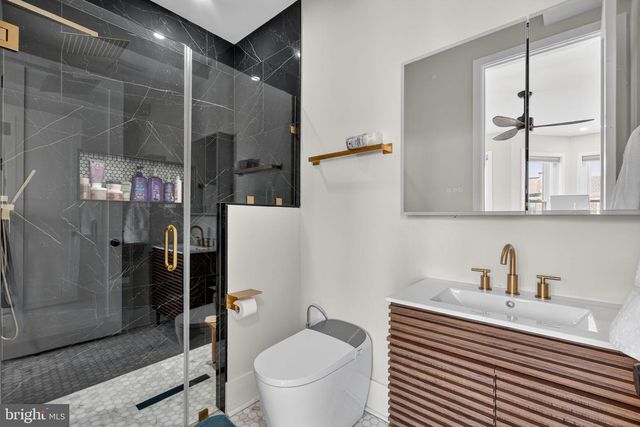 32 ADAMS ST NW, Washington, DC 20001