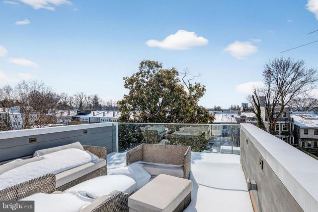 32 ADAMS ST NW, Washington, DC 20001