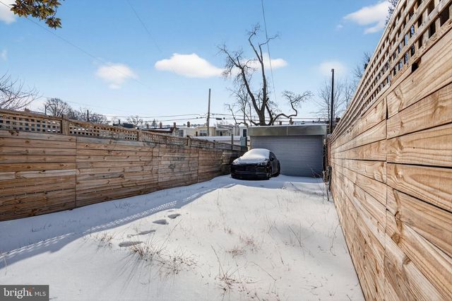 32 ADAMS ST NW, Washington, DC 20001