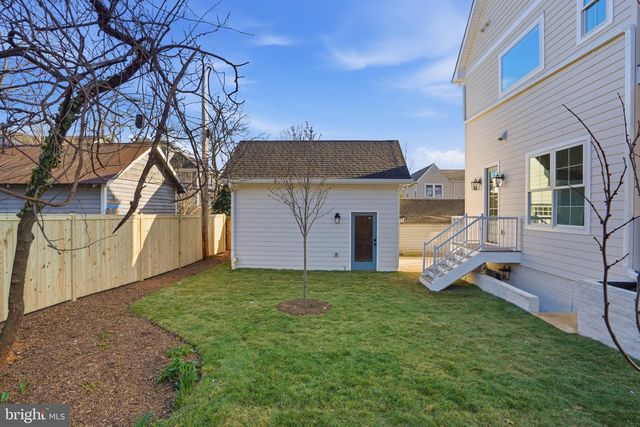 803 N HIGHLAND ST, Arlington, VA 22201