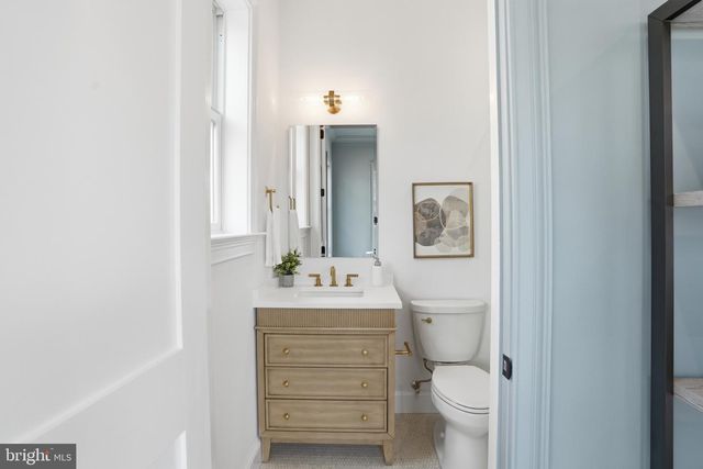 803 N HIGHLAND ST, Arlington, VA 22201