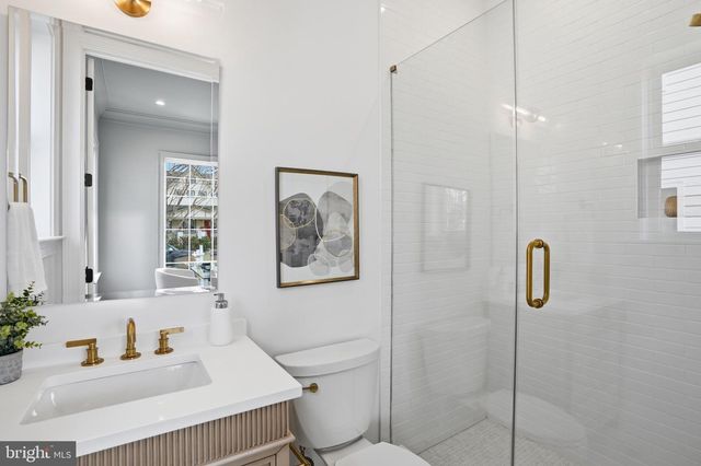 803 N HIGHLAND ST, Arlington, VA 22201