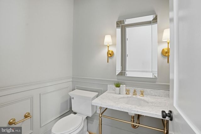 803 N HIGHLAND ST, Arlington, VA 22201