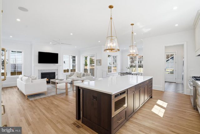 803 N HIGHLAND ST, Arlington, VA 22201