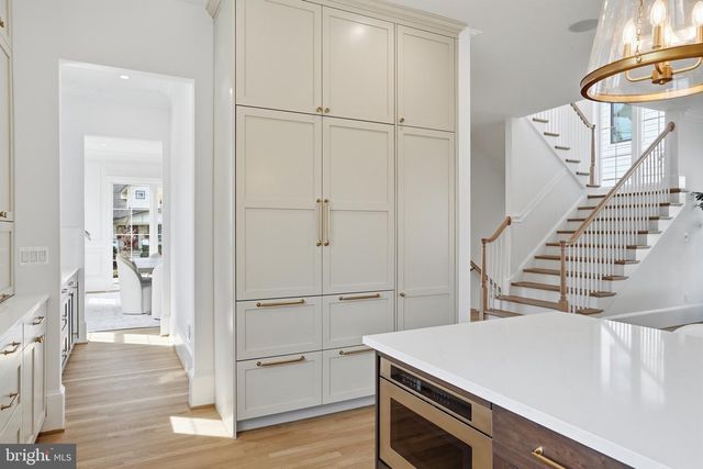 803 N HIGHLAND ST, Arlington, VA 22201