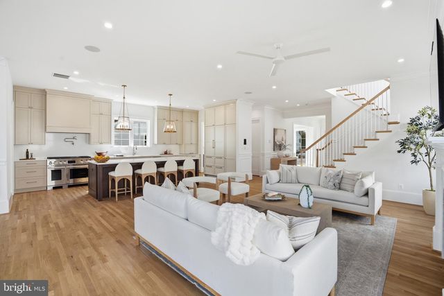 803 N HIGHLAND ST, Arlington, VA 22201