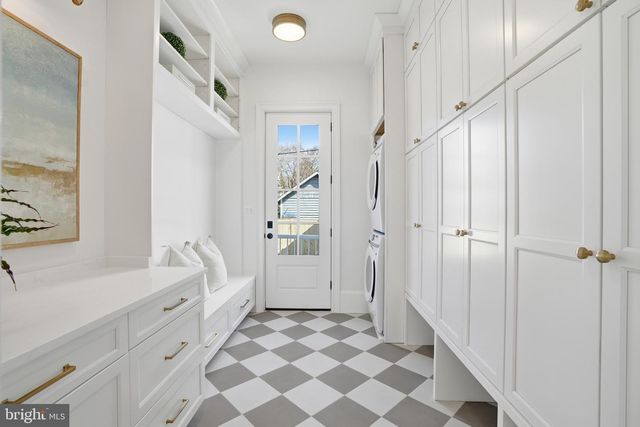 803 N HIGHLAND ST, Arlington, VA 22201