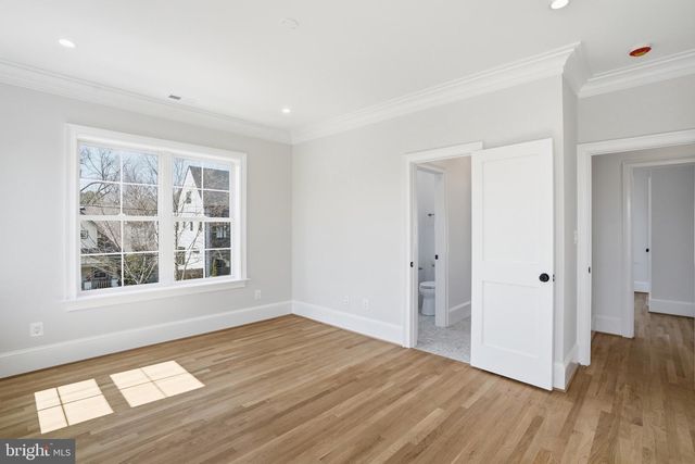 803 N HIGHLAND ST, Arlington, VA 22201