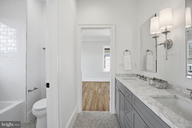 803 N HIGHLAND ST, Arlington, VA 22201