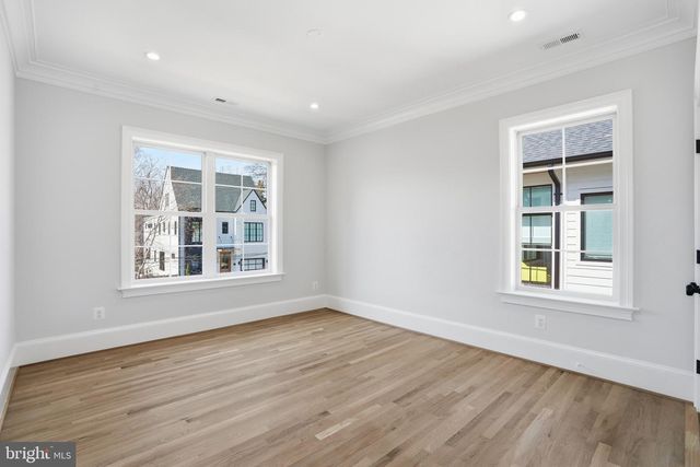 803 N HIGHLAND ST, Arlington, VA 22201