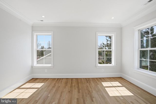 803 N HIGHLAND ST, Arlington, VA 22201