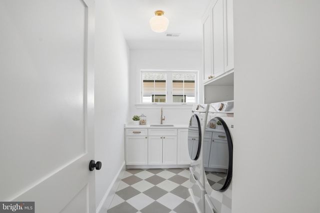 803 N HIGHLAND ST, Arlington, VA 22201