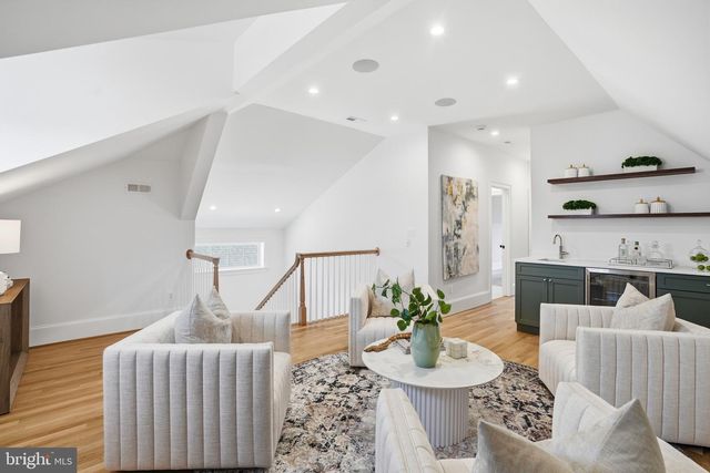 803 N HIGHLAND ST, Arlington, VA 22201