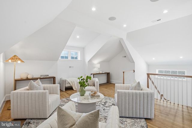 803 N HIGHLAND ST, Arlington, VA 22201