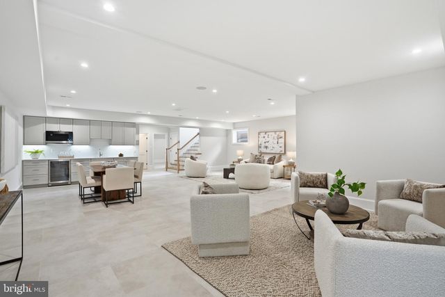 803 N HIGHLAND ST, Arlington, VA 22201