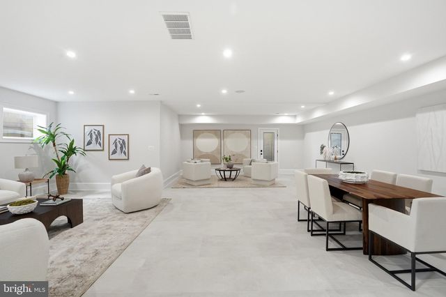 803 N HIGHLAND ST, Arlington, VA 22201