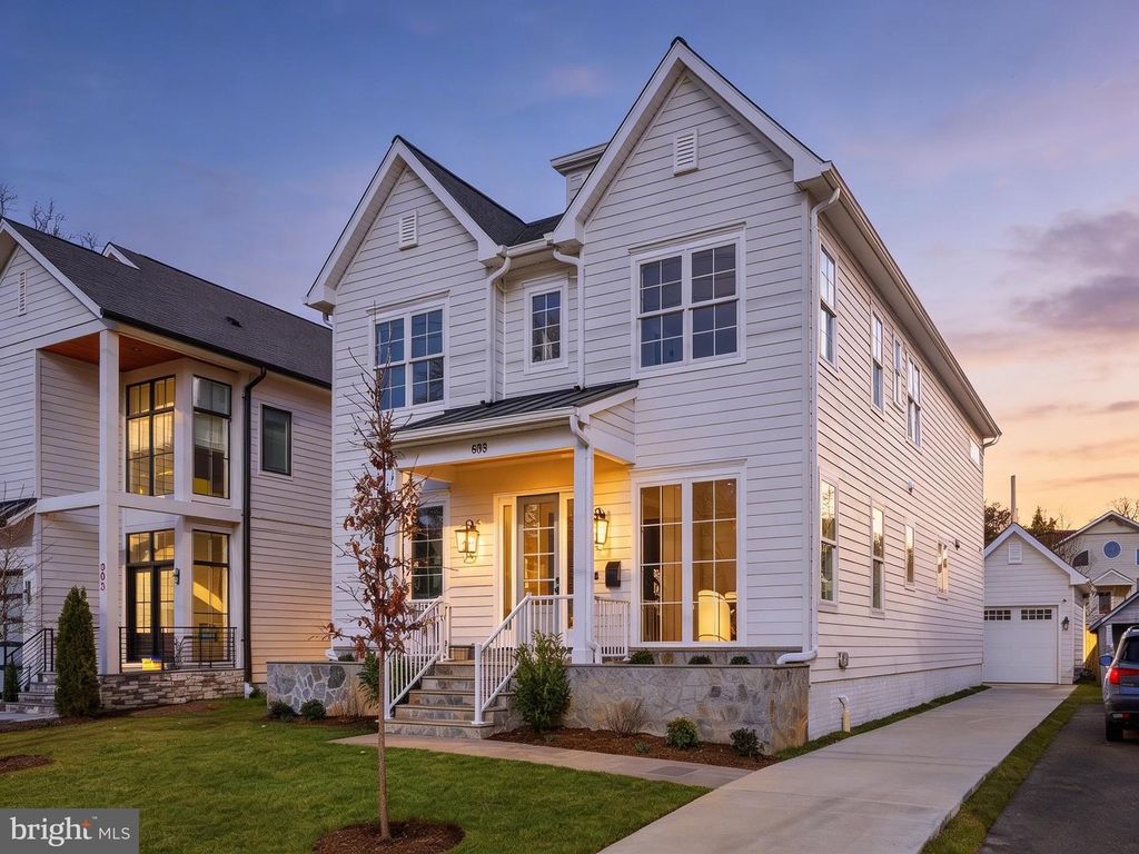 803 N HIGHLAND ST, Arlington, VA 22201