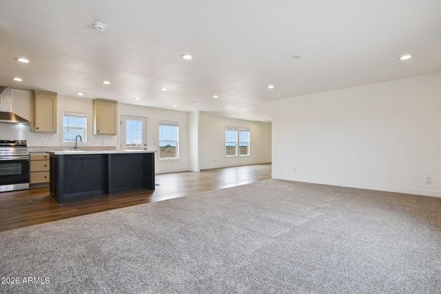 25424 W Mark Lane, Wittmann, AZ 85361