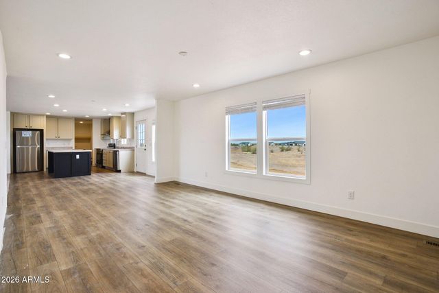 25424 W Mark Lane, Wittmann, AZ 85361