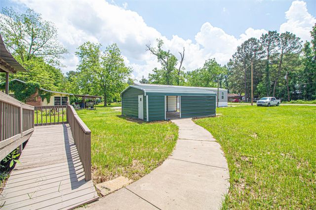 613 River Road, Goodrich, TX 77335