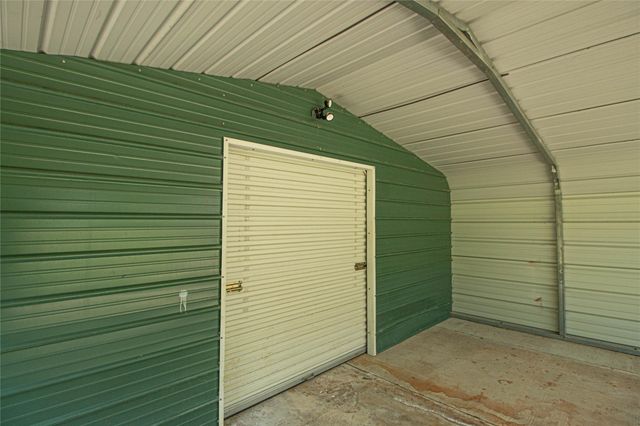 613 River Road, Goodrich, TX 77335