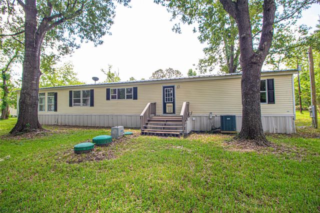 613 River Road, Goodrich, TX 77335