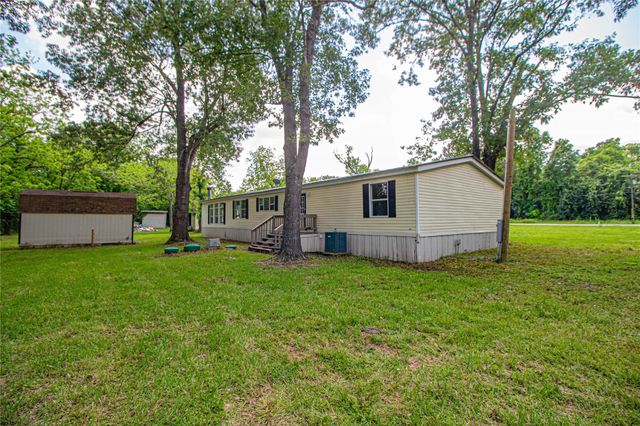 613 River Road, Goodrich, TX 77335