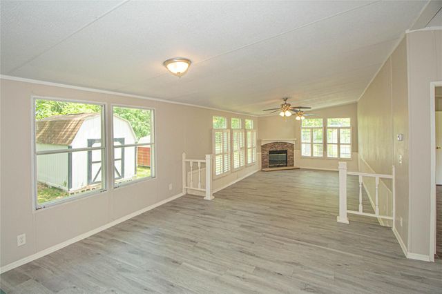 613 River Road, Goodrich, TX 77335