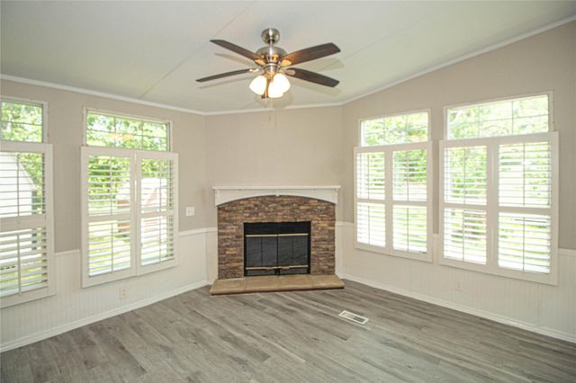 613 River Road, Goodrich, TX 77335