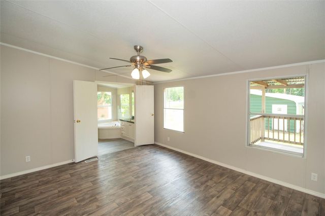 613 River Road, Goodrich, TX 77335