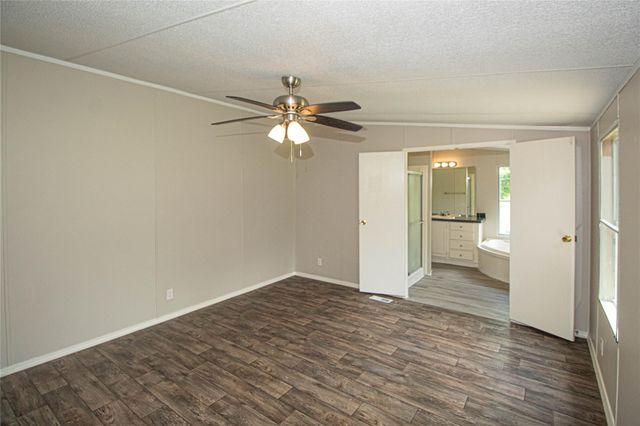 613 River Road, Goodrich, TX 77335