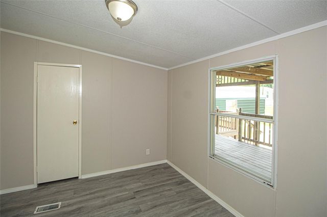 613 River Road, Goodrich, TX 77335