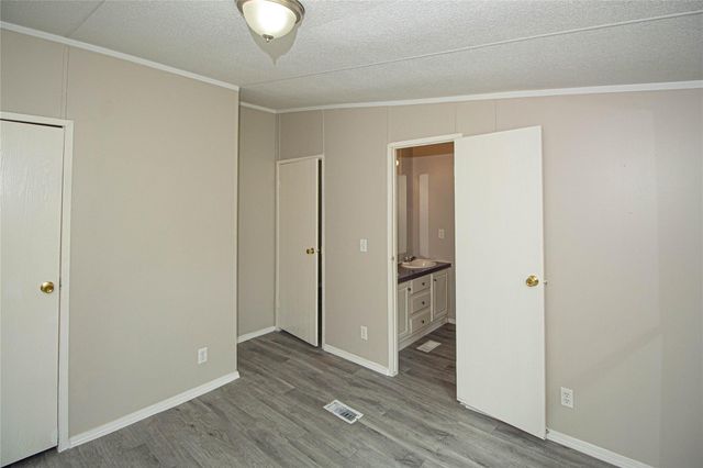 613 River Road, Goodrich, TX 77335