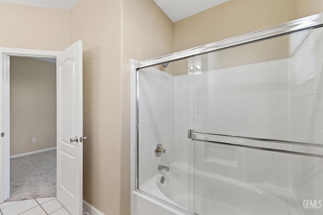 10904 Lewelling Street, Bakersfield, CA 93312