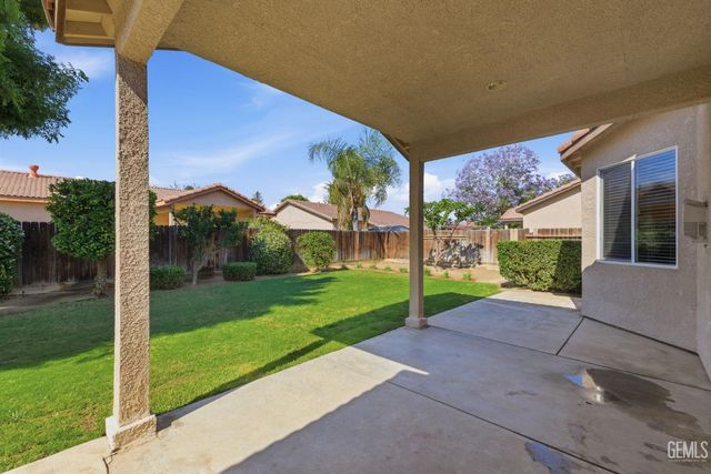 10904 Lewelling Street, Bakersfield, CA 93312