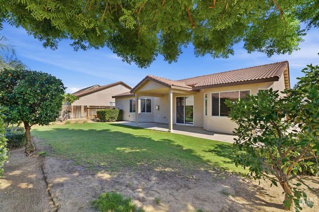 10904 Lewelling Street, Bakersfield, CA 93312