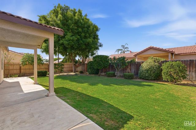 10904 Lewelling Street, Bakersfield, CA 93312