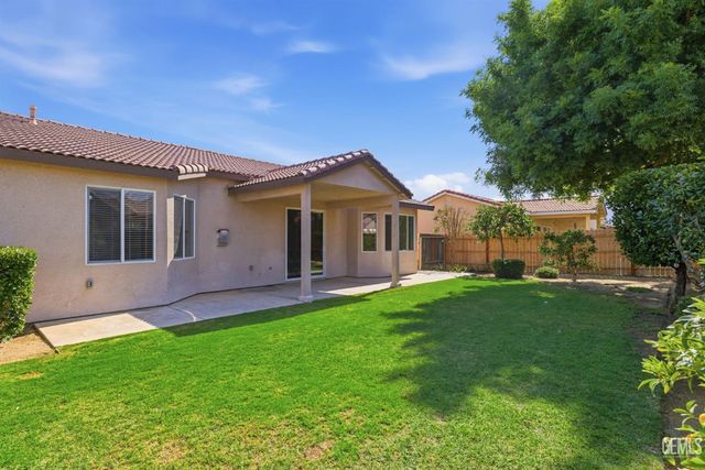 10904 Lewelling Street, Bakersfield, CA 93312