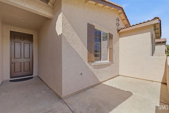 10904 Lewelling Street, Bakersfield, CA 93312